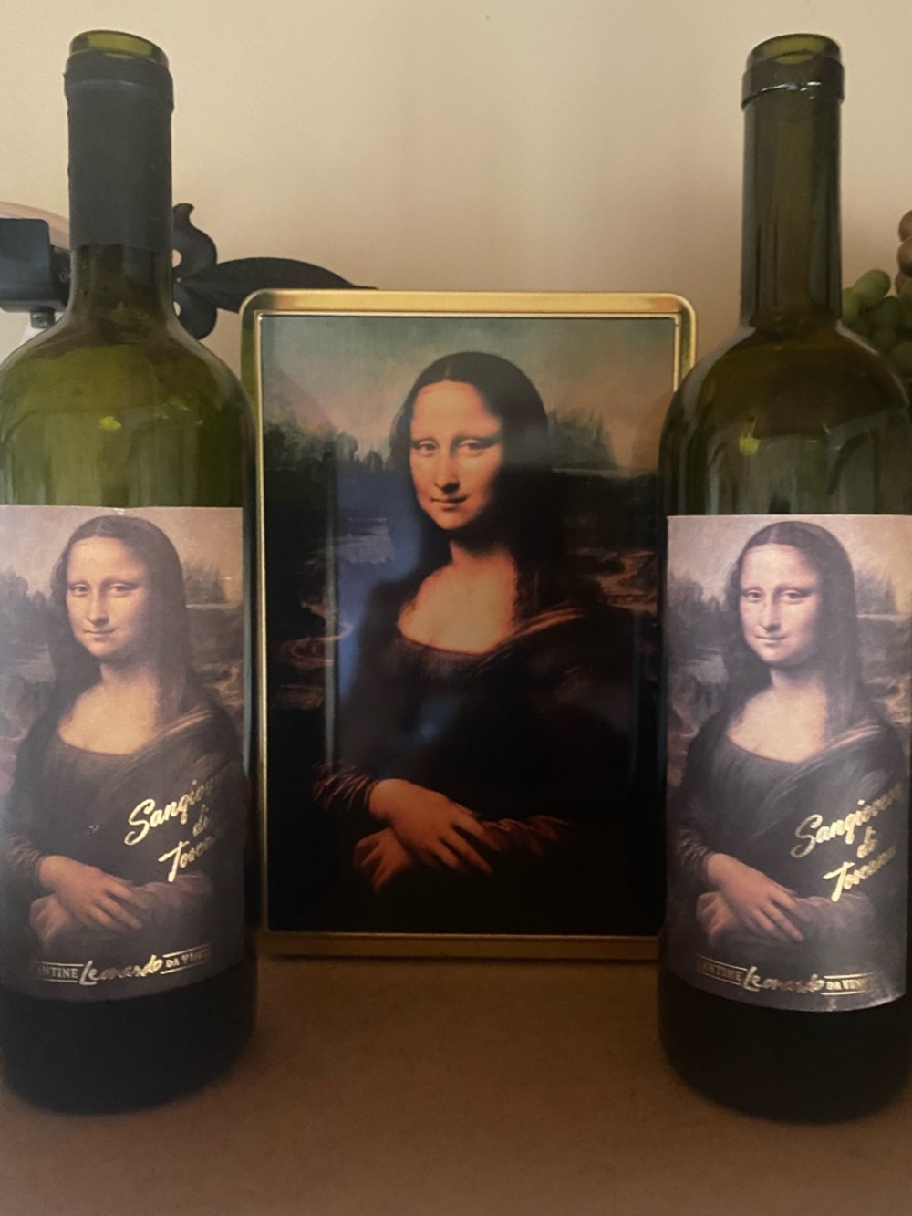 Stollwerck Mona Lisa Chocolate Candy Tin made in German & Mona Lisa Wine Bottles